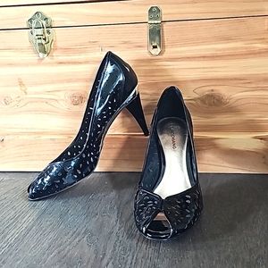 ARTUROCHIANG LEATHER LAZER CUT DESIGN HEELS. NEW CONDITION SIZE 7.5 Mirrored bot